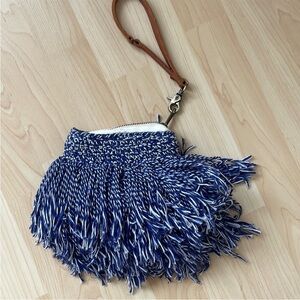 Elliot Mann blue white wristlet purse